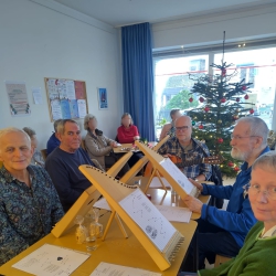 Tischharfen-Gruppe aus dem Hubert-Peter-Haus